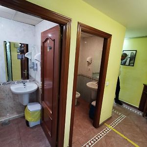 Habitación con 2 Camas Individuales